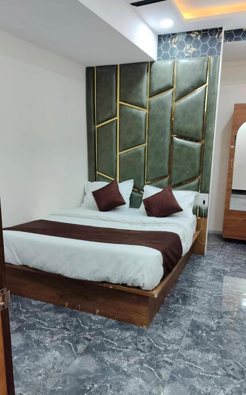 Hotel Kings Villa 阿穆达巴 外观 照片